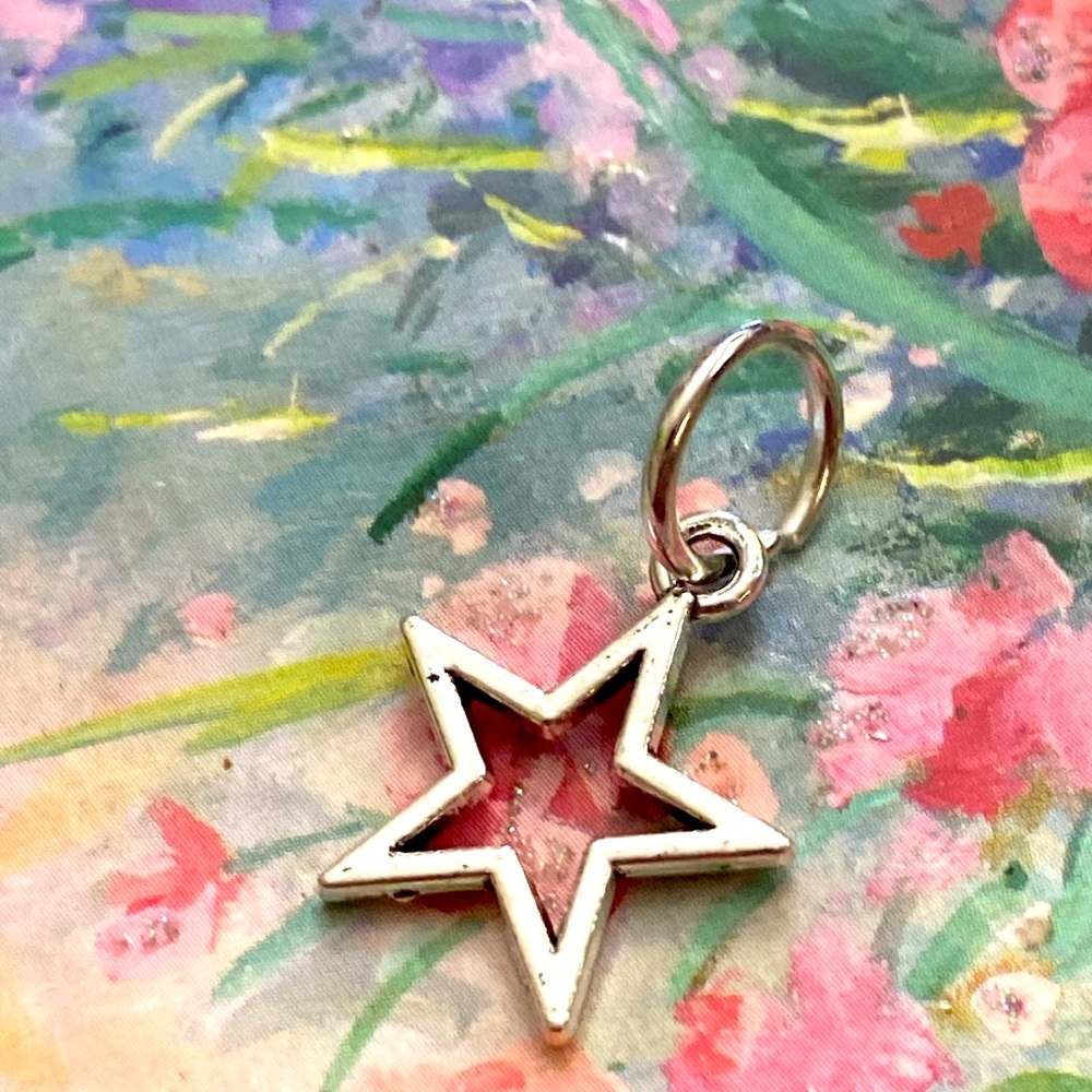 5/$10❤️❤️❤️NEW TIBETAN SILVER STAR Charm & Pendant